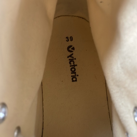 Victoria - Size 39 - cream/pale pink platform high tops - Picture 5 of 6